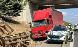 Emniyet şeridinde feci ölüm: Arızalanan kamyonetin altında can verdi
