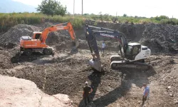 Kemalpaşa’da geçici menfezlerin yerini iki köprü alacak