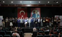 Konak’ta 41 spor emekçisine yaşarken vefa ödülü verildi