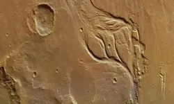 Mars’ta sıcak su izleri bulundu
