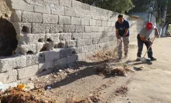 Menderes Belediyesi’nden Gümüldür sahilinde kapsamlı temizlik çalışması