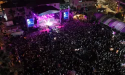 Menemen’de kurtuluş gecesine Sefo damgası