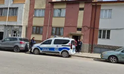 Yeni emekli olan vatandaş merdiven altında ölü halde bulundu