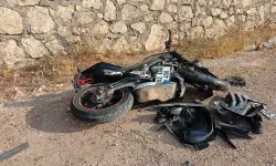 Otomobil ile kafa kafaya çarpışan motosiklet sürücüsü hastanede öldü