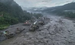 Nepal’de sel bilançosu ağırlaşıyor: Yüzlerce ölü var