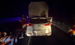 Otomobil kamyona arkadan çarptı: 1 kişi hayatını kaybetti