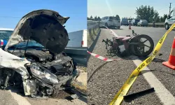 Otomobilin arkadan çarptığı motosiklet sürücüsü olay yerinde hayatını kaybetti