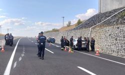 Seyir halindeki otomobile silahlı saldırı! Sürücü kurtarılamadı!