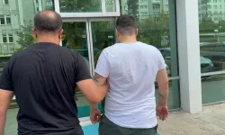 Tanımadığı kadına sokak ortasında bıçaklı saldırı