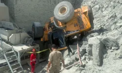 Taş ocağında iş makinesi devrildi: 1 işçi hayatını kaybetti