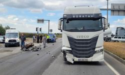 Tır ile sepetli motosiklet çarpıştı: 61 yaşındaki sürücü hayatını kaybetti
