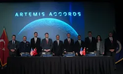 Türkiye 2027'de Ay'a uzay aracı göndermeye hazırlanıyor
