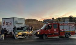 Yangına giden itfaiye aracı ile kamyon çarpıştı: 1 ölü, 2 yaralı