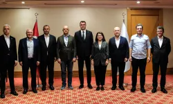 YENİ Parti İzmir milletvekilleri, İl Başkanı Çağatay Güç ile bir araya geldi