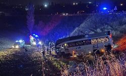 Yolcu otobüsü şarampole uçtu: Çok sayıda yaralı var!
