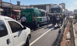 Yolun karşısına geçmek isteyen kadına tanker çarptı: Hayatını kaybetti