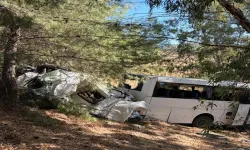 Aydın-İzmir otoyolunda kaza: 2 kardeş öldü, 9 yaralı