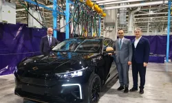 Bakan Kacır, Togg’un T6X ve T10F 4More Kehribar çalışmalarını inceledi