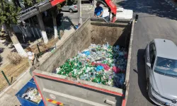 Buca’da cam atıklar çöpe değil geri dönüşüme gidiyor