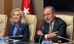 Bursalı ve Kasapoğlu, İzmirli öğrencileri Meclis'te ağırladı