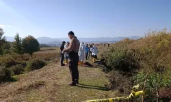 Derede çürümüş erkek cesedi bulundu
