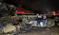 Feci kaza: 3 tır çarpıştı, bir sürücü hayatını kaybetti