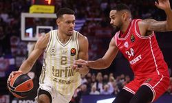 Fenerbahçe’den Olympiakos deplasmanında tarihi geri dönüş: 64-61