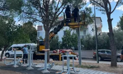 Güvenli Menderes için parklarda kamera çalışması