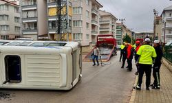 İki minibüs çarpıştı: Çoğu öğrenci 16 kişi yaralandı