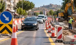 İzmir Bergama'da trafik düzenlemesi: Ulaşım tek şeritten sağlanacak