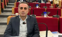 İzmir Büyükşehir Belediyesi'nde kritik istifa: Üç görevini bıraktı