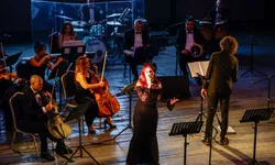 İzmir'de Cumhuriyet ezgileri yükseldi: Smyrna Ensemble sahnede