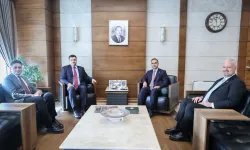 İzmir heyetinden Bakan Kacır'a ziyaret: İnan'dan çalışma mesajı