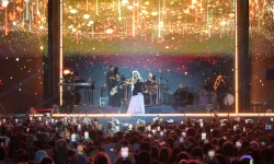 İzmir Kültür Yolu Festivali Demet Akalın ile başladı