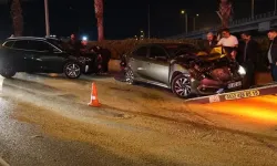 İzmir’de 8 aracın karıştığı kazada 4 kişi yaralandı