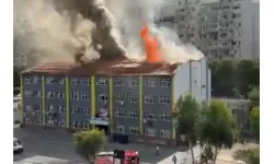İzmir’de okul çatısında korkutan yangın