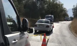 İzmir'de 48 yaşındaki şahıs otomobil içerisinde tüfekle vurulmuş halde ölü bulundu