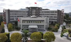 Kadıköy Belediye Başkanı Mesut Kösedağı 30 üyeyle Yeni Parti'ye katıldı