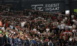 Karşıyaka-Fenerbahçe maçının biletlerine yoğun ilgi
