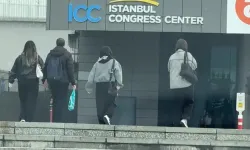 Konserde fenalaşan 3 kişi hastaneye kaldırıldı; 29 yaşındaki kadın öldü