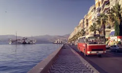 Kordon'da nostalji rüzgârı: İzmir'in yarım asırlık hikâyesi bu sergide
