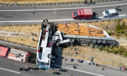 Manisa'daki tur otobüsü kazasında ölü sayısı 12'ye yükseldi