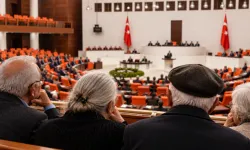 Memur emeklilerine 25 bin 153 TL seyyanen zam teklifi Meclis'te!