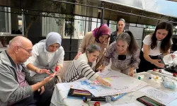 Menderes’te huzurevi sakinlerine renkli ziyaret