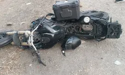 Otomobil ile çarpışan 51 yaşındaki motosiklet sürücüsü hayatını kaybetti
