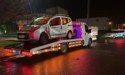 Ticari araçla çarpışan motosikletteki 16 ve 18 yaşındaki gençler öldü