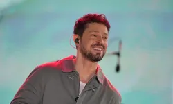 Murat Boz, İzmir Kültür Yolu Festivali'nde sahne aldı