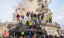 Paris'te sokağa çıkma yasağı hangi bölgelerde geçerli?
