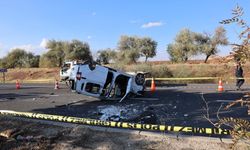 Refüje çarptı, karşı şeride geçip takla attı: 1 ölü, 2 yaralı