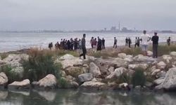 Serinlemek için denize girmişlerdi: 3 gençten biri hayatını kaybetti